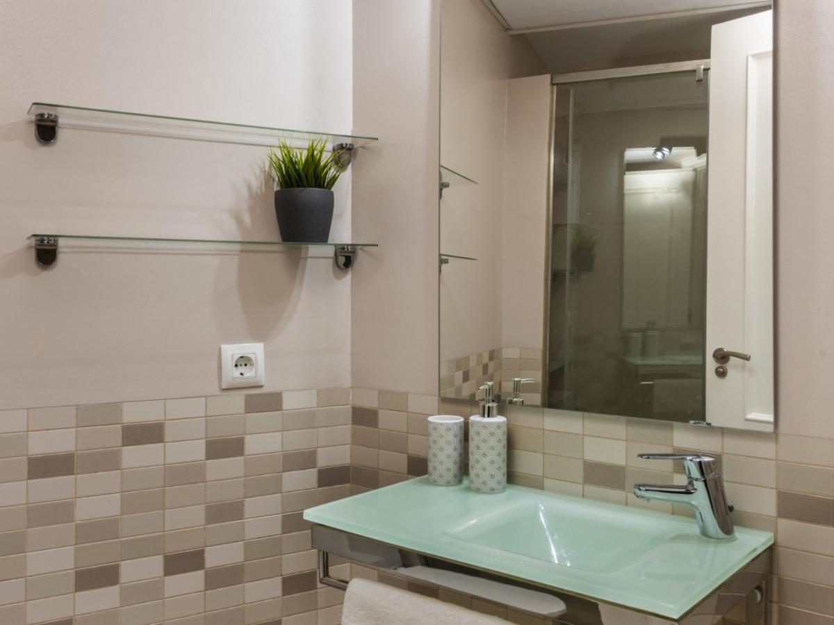 Misterhost San Bernardo Jardines De Murillo Севиля Екстериор снимка